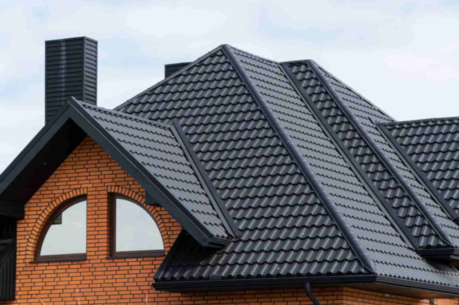 roof-new-home-roof-covering-with-steel-tiles roof-new-home-roof-covering-with-steel-tiles